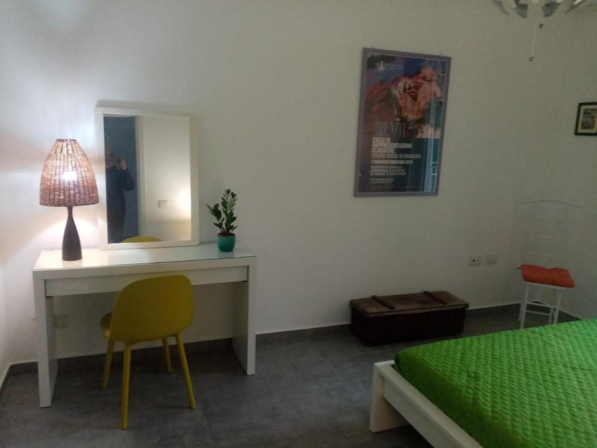 Lo Scorcio Della Neapolis Accogliente Appartamento Pressi Parco Neapolis Syrakusa Exteriör bild