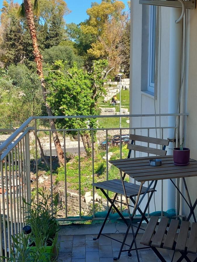 Lo Scorcio Della Neapolis Accogliente Appartamento Pressi Parco Neapolis Syrakusa Exteriör bild